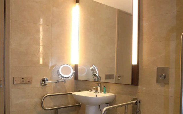 Skylight In-Terminal Hotel