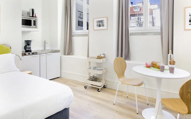 Lisbon Serviced Apartments - Ascensor da Bica