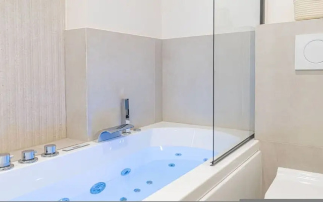 Lavie Maison Sauna Jacuzzi