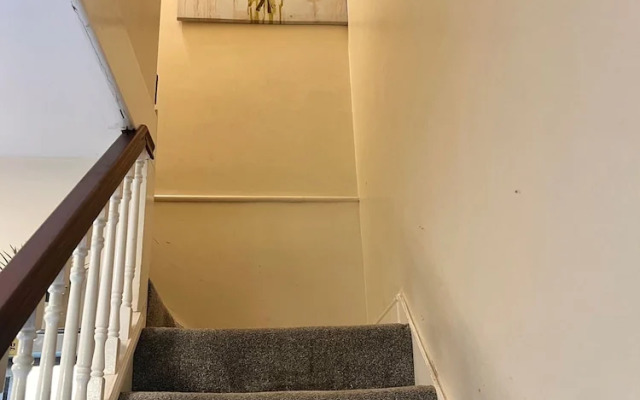 Cosy London Retreat Near Tower Bridge