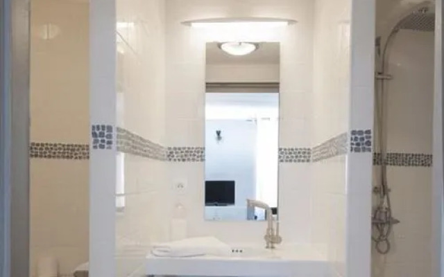 Gîtes & Maison dHôtes La Maison Vieille