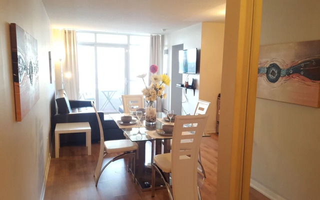 Lavish Suites- New Two Bedroom - Amazing CN Tower View