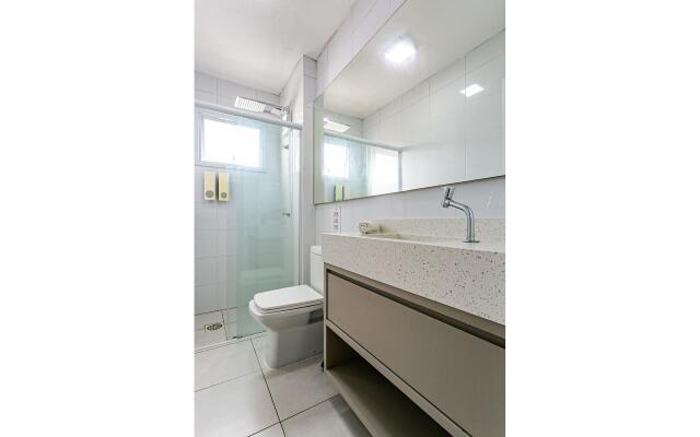 Apto com churrasqueira e sacada RPC306