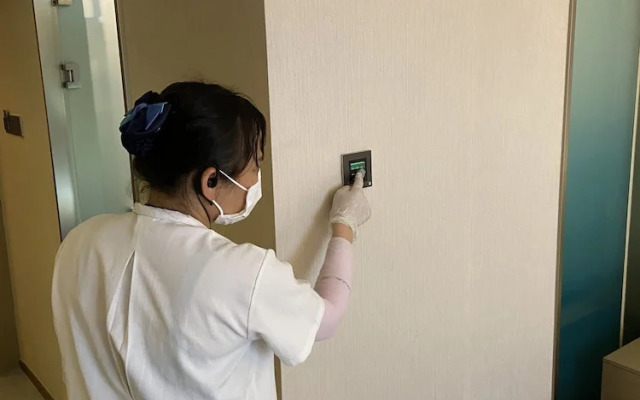 Kaigaosi Hotel (Guangzhou Railway Station Subway Station Baima Clothing City)