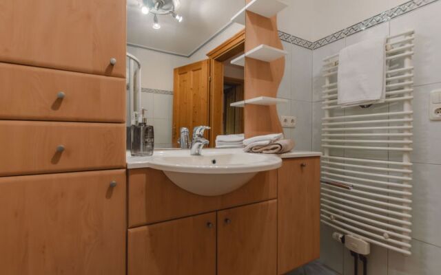 Apartment Lena 37 Königsleiten 18288