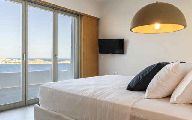 Villa Channel II in Psarou Mykonos