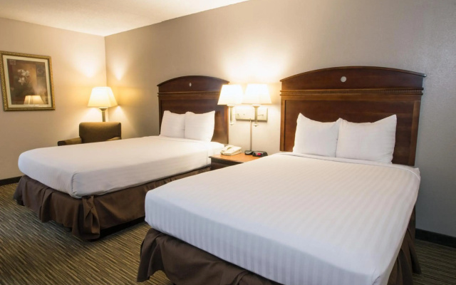 Greenstay Hotel & Suites