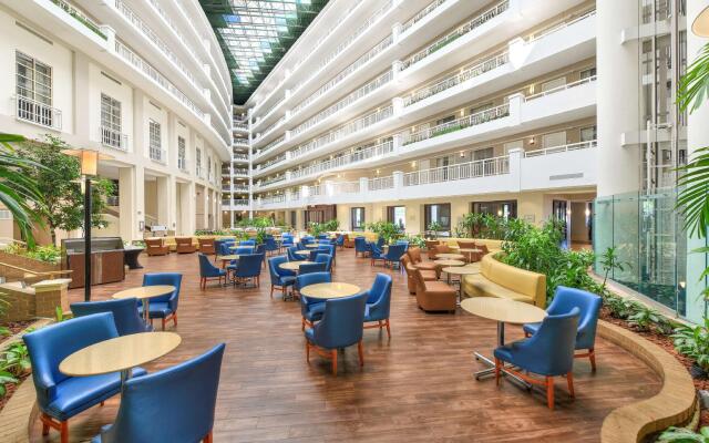 Embassy Suites by Hilton Alexandria Old Town