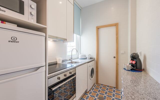 733 Costa Cabral Metro Residence