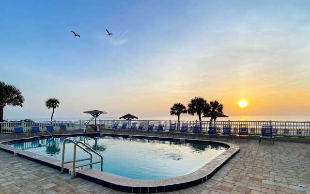 Ocean Court Beachfront Hotel