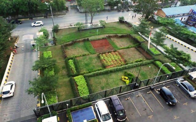 Cozy Studio Apartment Near Mall Kelapa Gading