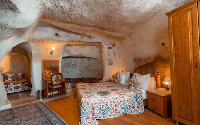 Amber Cave Suites