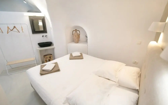 Opsis Cave House