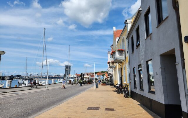 Grannys Harbour View