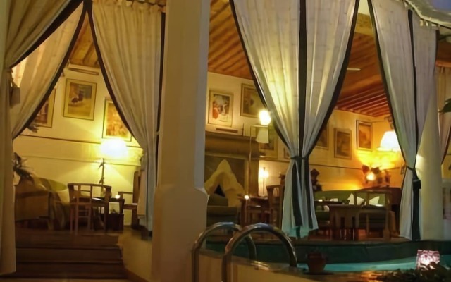 Riad Moucharabieh