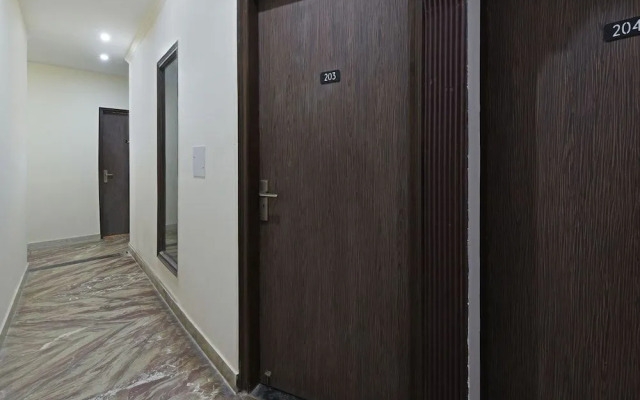 Silverkey Executive Stays 24038 B 56 Sector 22