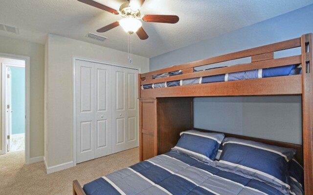 Storey Lake 4 Bedroom Townhome w Splashpool - 1619ST