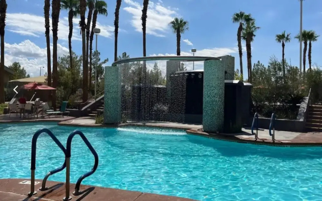 Living Luxe at Las Vegas