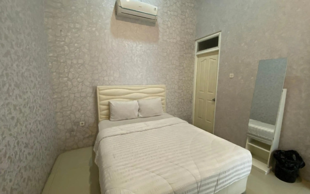 Capital O 1888 Griya RW Family Guest House