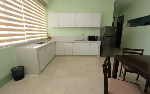Alicia Tower Residences - Adult Only - Hostel