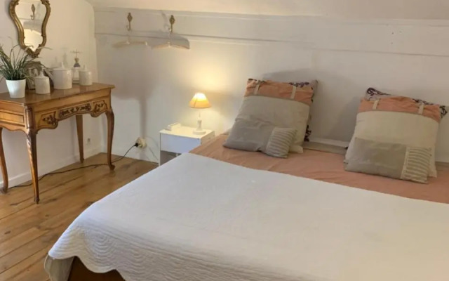 petite maison cosy avec exterieur