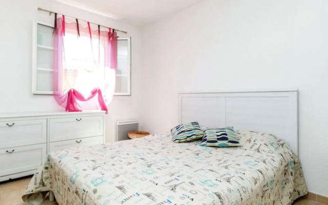 Charming Apartment in Mallemort with Swimming Pool