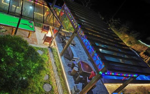 Yazhu Boutique Hostel