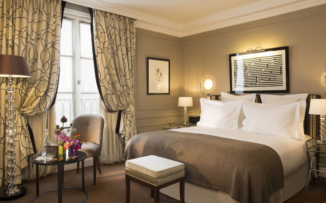 Le Burgundy Paris