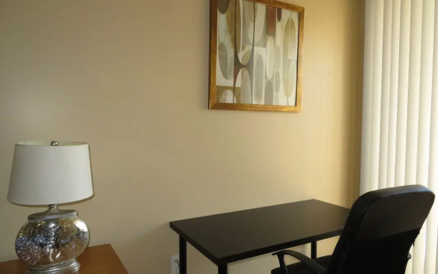 2 Bed 2 Bath in Studio City