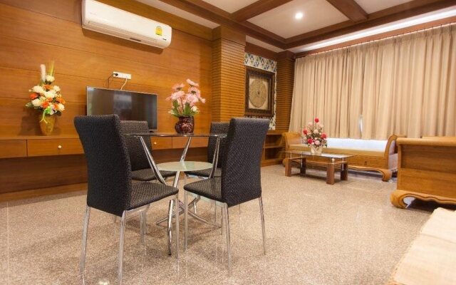 Muangchalearm Apartment