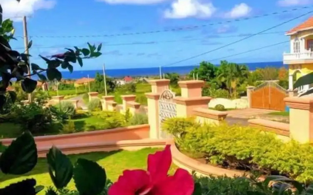 El Plantation Village