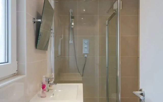 Fantastic 2 bed With Garden, Greenwich
