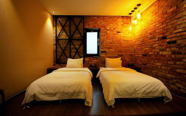 Masan Almond Hotel