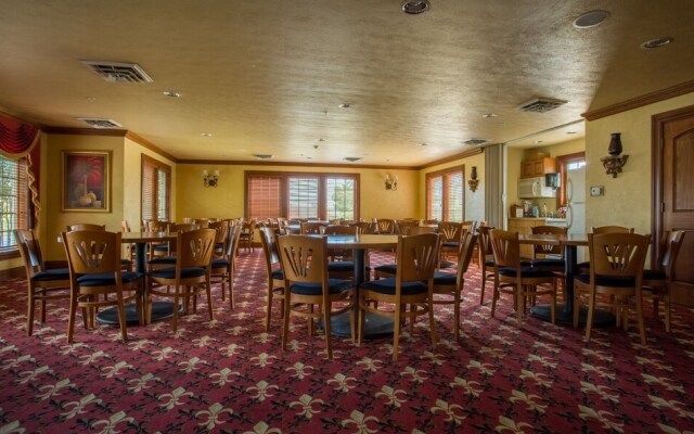 Premiere Pointe 2 Bedroom Condo by RedAwning