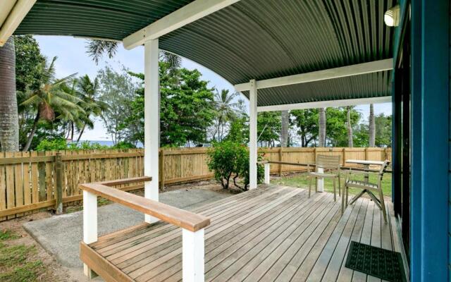 Holiday Home 3 Bedrooms 1 Bathroom - Mission Beach