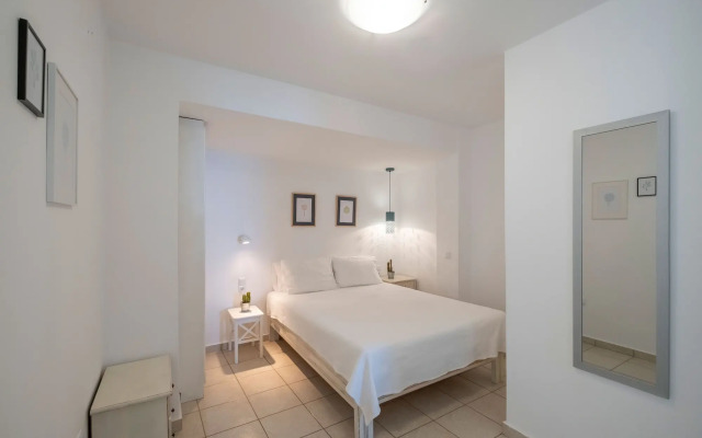 Meli Apartments & Villas