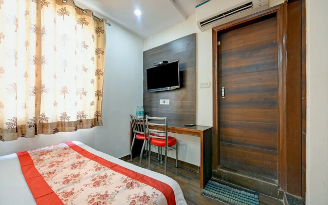 Hotel Dhwani Palace
