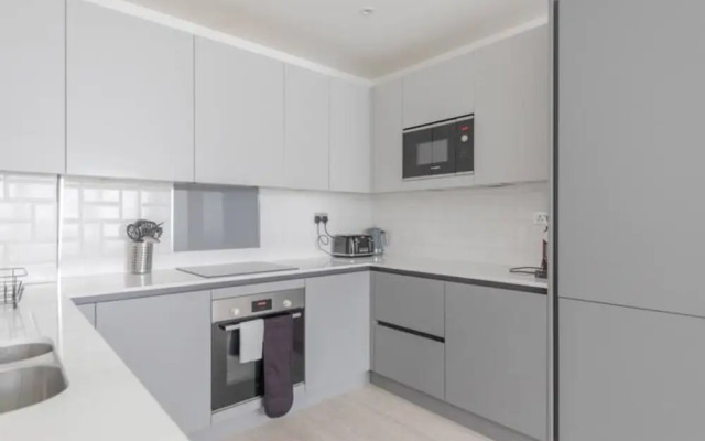 Spacious 4BD Townhouse - Near Stratford City!