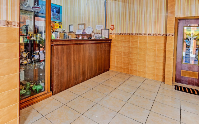 Collection O 91489 Hotel Tanjung Permata