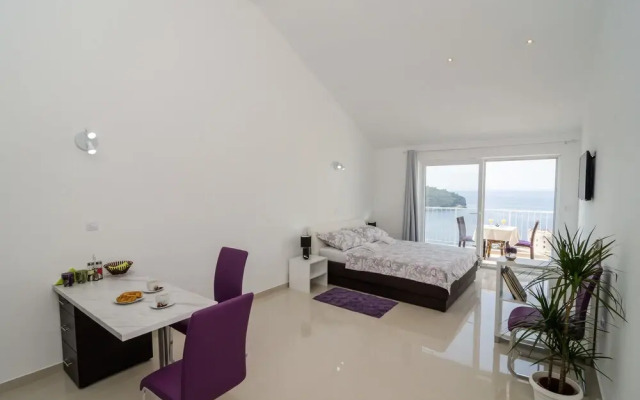Toni & Vito's Suites