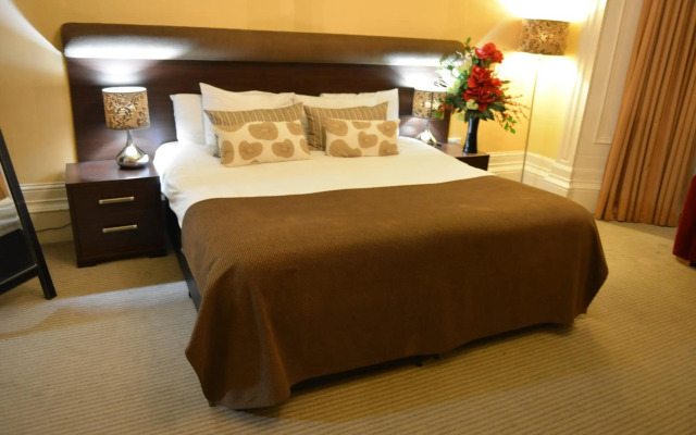 Number 10 Hotel