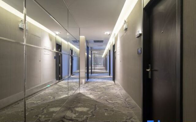 Orange Hotel  (Shanghai Hongqiao Railway Station Beidi Road)