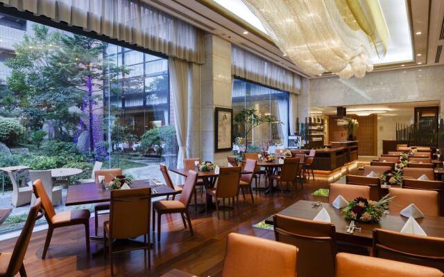 Hotel Pearl Garden