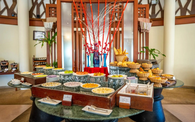 Independence Hotel by Dara