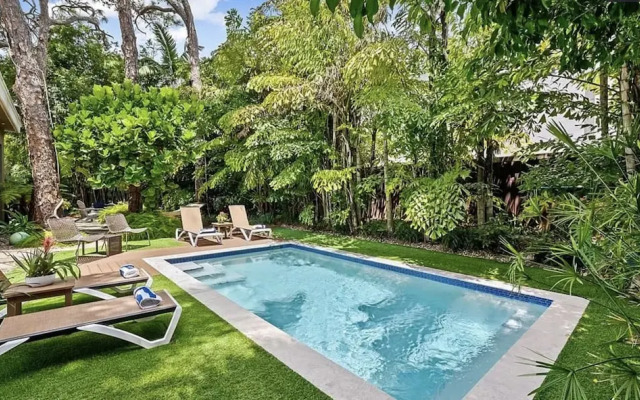 Wilton Manors Stunning Gated Oasis