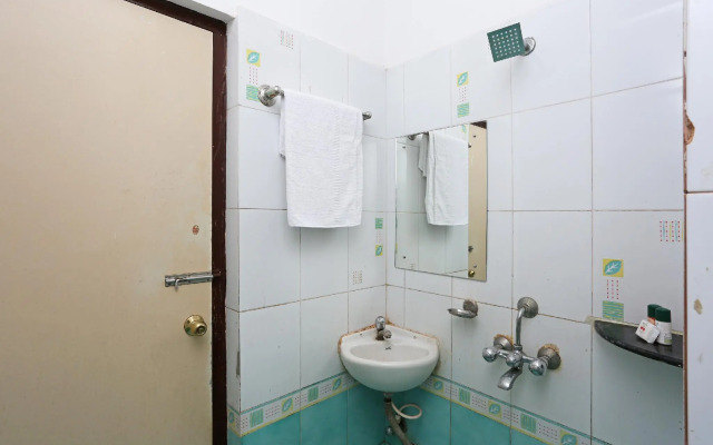 OYO 5016 near Chakratirtha Road