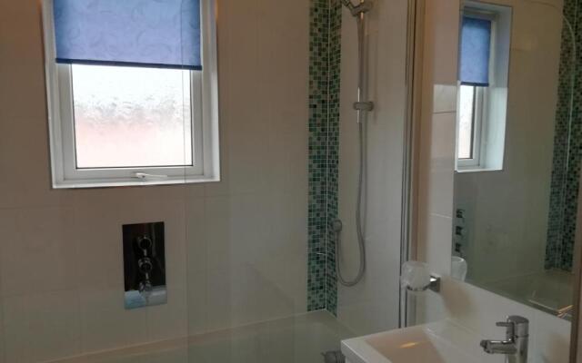 57 New Esplanade Court, Beach Close By Pool View