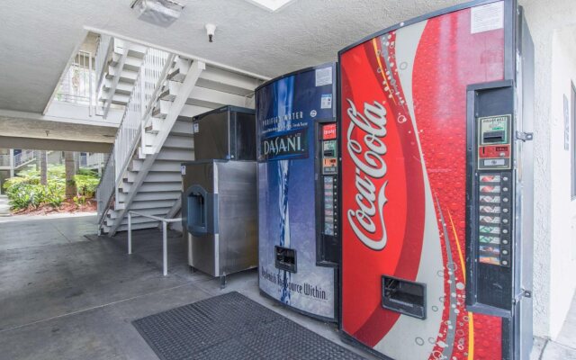 Motel 6 Buena Park, CA - Knotts Berry Farm - Disneyland