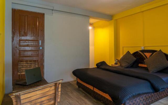 Whoopers Hostel Tosh