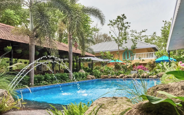 Mayfair Manor Alibag